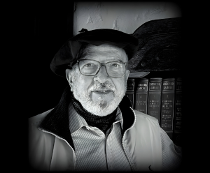 Escritor Carlos A. Asuaga Requena